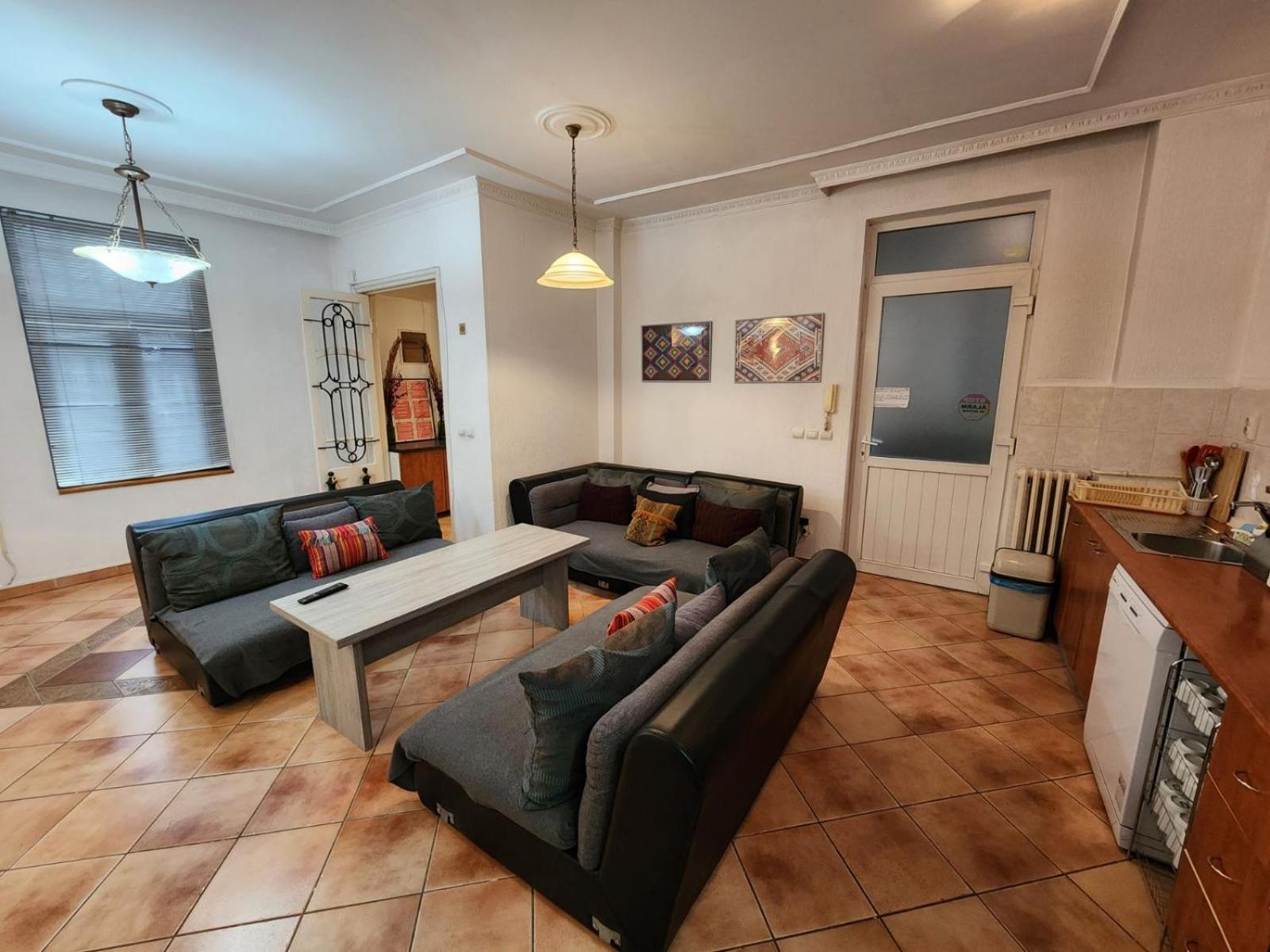 Authentic Belgrade Centre Apartments For Large Groups, Republic Square - Up To 47 People In 5 Apartments Habitación foto