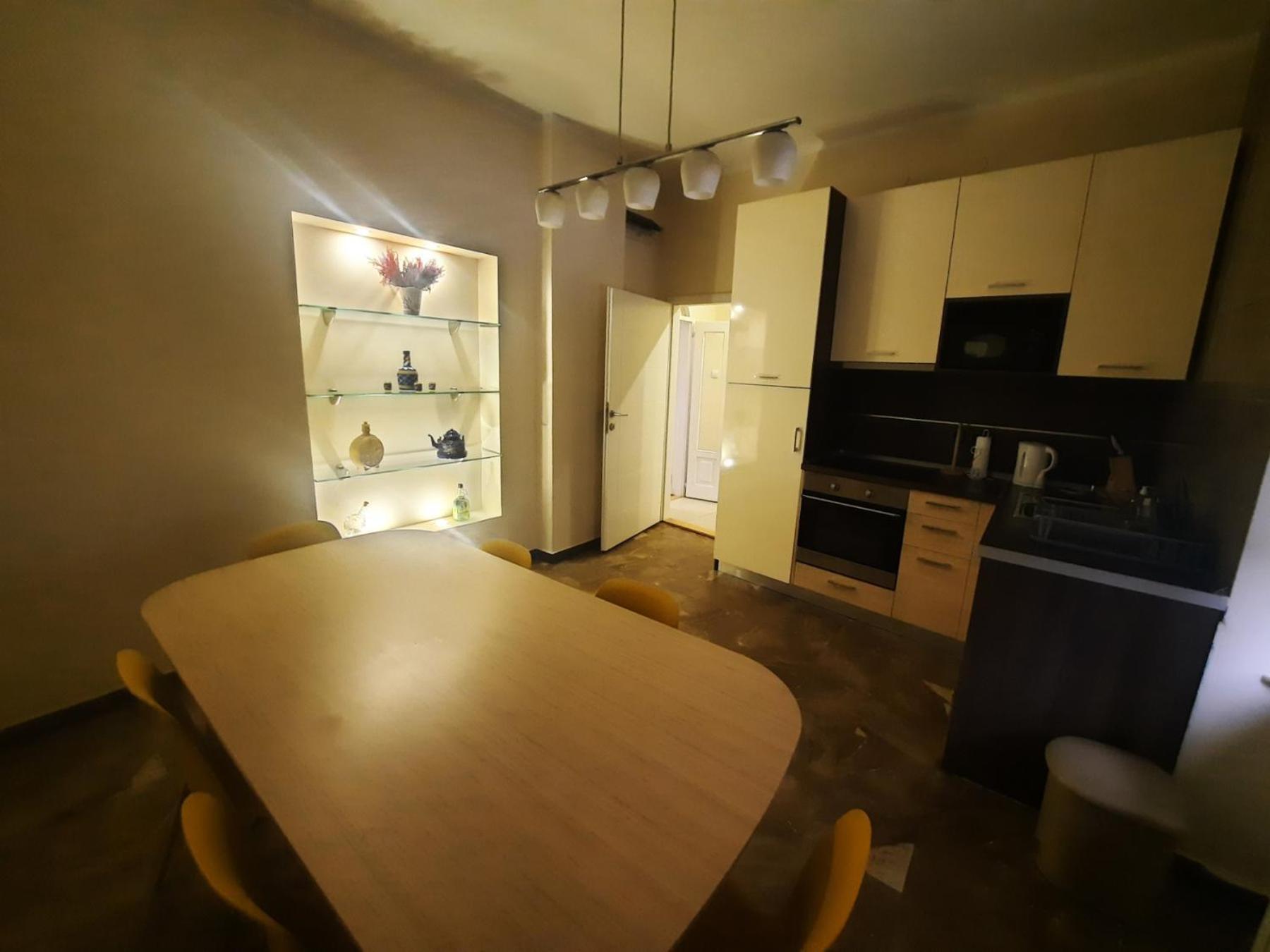 Authentic Belgrade Centre Apartments For Large Groups, Republic Square - Up To 47 People In 5 Apartments Habitación foto
