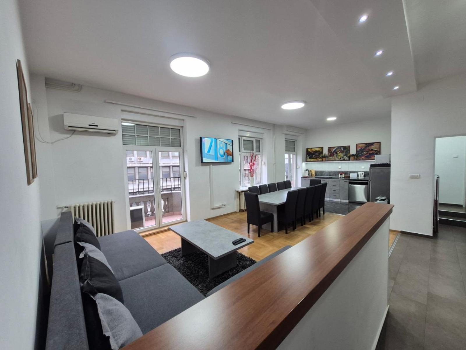 Authentic Belgrade Centre Apartments For Large Groups, Republic Square - Up To 47 People In 5 Apartments Habitación foto