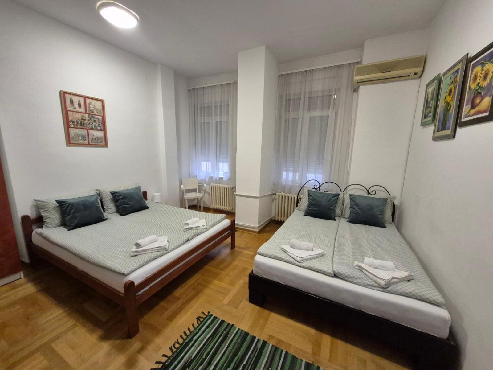 Authentic Belgrade Centre Apartments For Large Groups, Republic Square - Up To 47 People In 5 Apartments Habitación foto