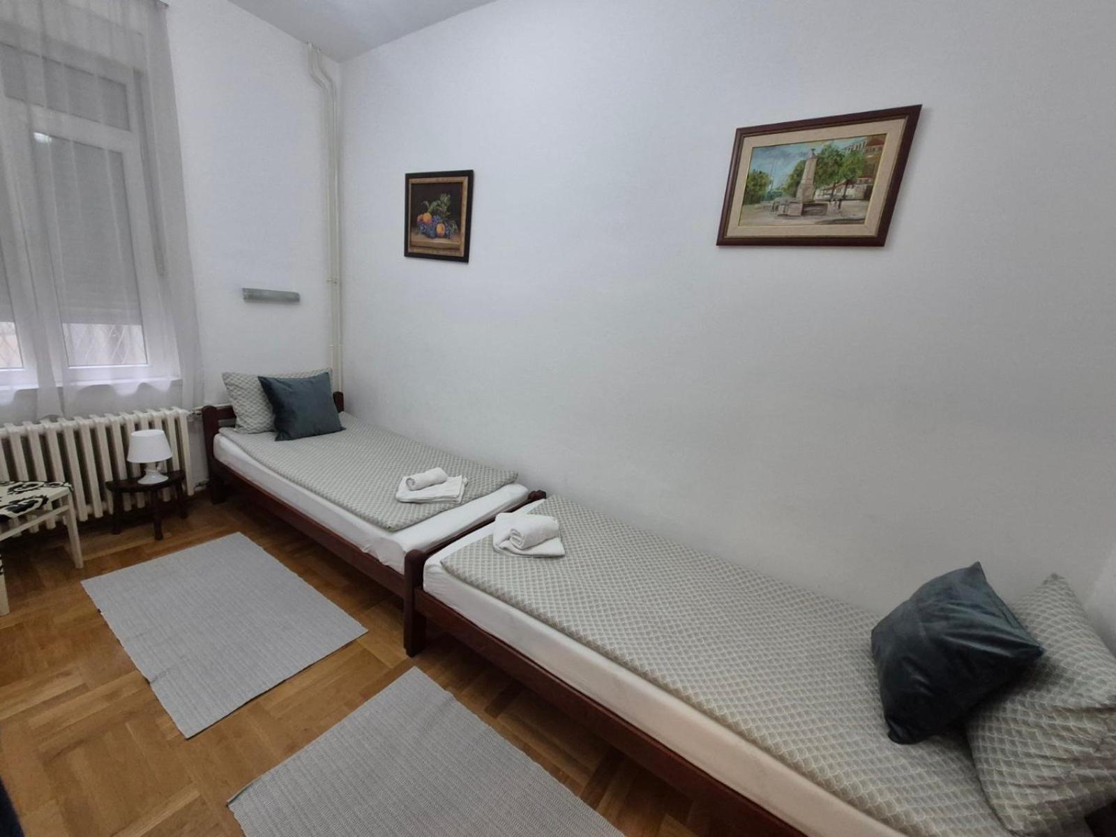 Authentic Belgrade Centre Apartments For Large Groups, Republic Square - Up To 47 People In 5 Apartments Habitación foto