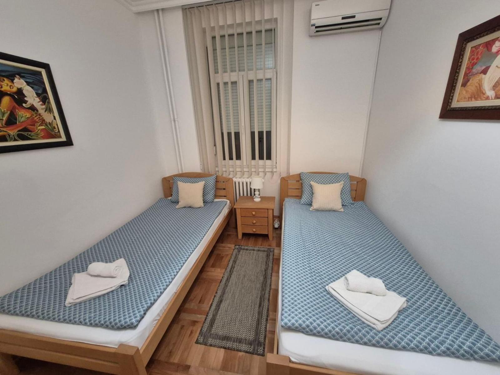 Authentic Belgrade Centre Apartments For Large Groups, Republic Square - Up To 47 People In 5 Apartments Habitación foto