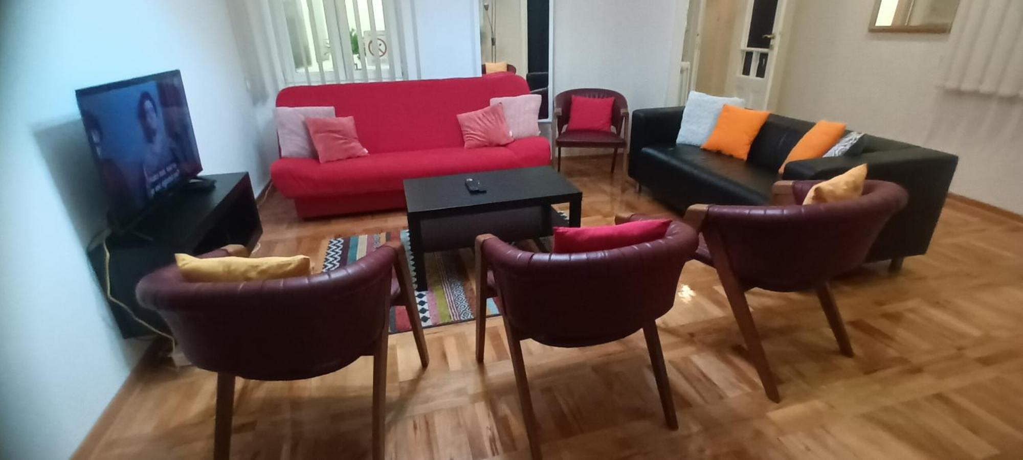 Authentic Belgrade Centre Apartments For Large Groups, Republic Square - Up To 47 People In 5 Apartments Habitación foto