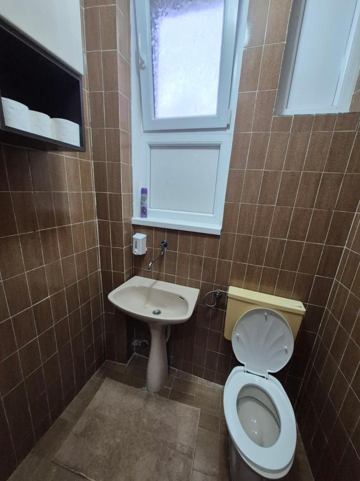 Authentic Belgrade Centre Apartments For Large Groups, Republic Square - Up To 47 People In 5 Apartments Habitación foto